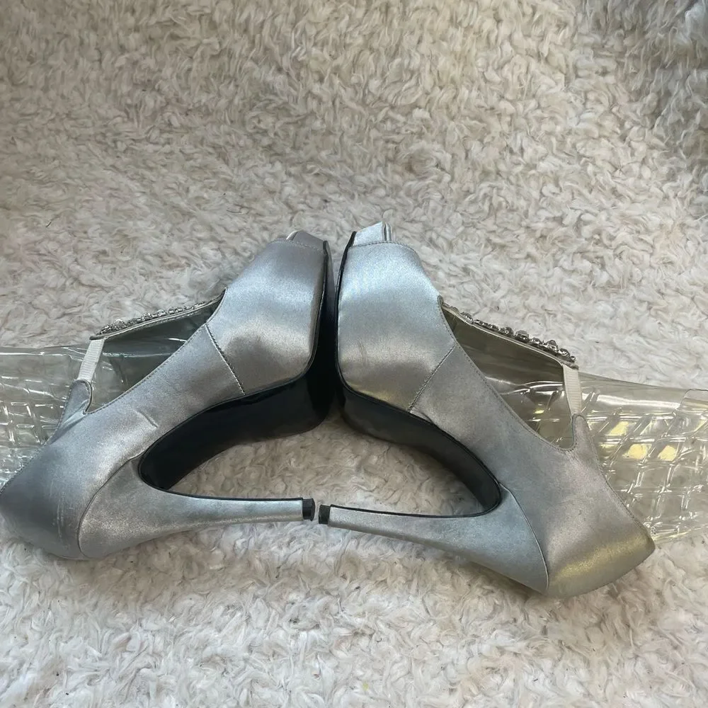 Lauren Jones gray SatinTStrap peep toe platform heels crystal beads accent SZ8.5